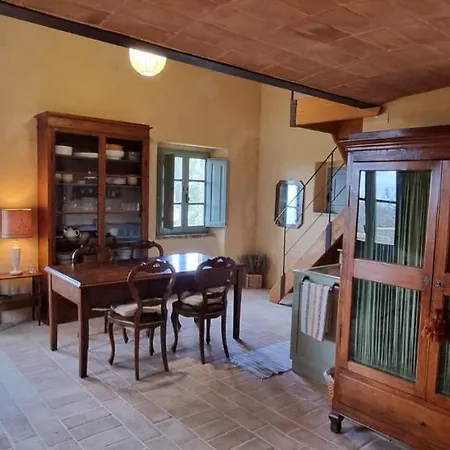 Borgo Cardaneto 3* Montone (Umbria)