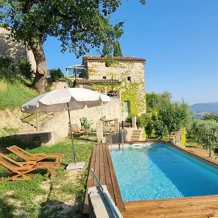 Borgo Cardaneto 3* Montone (Umbria)