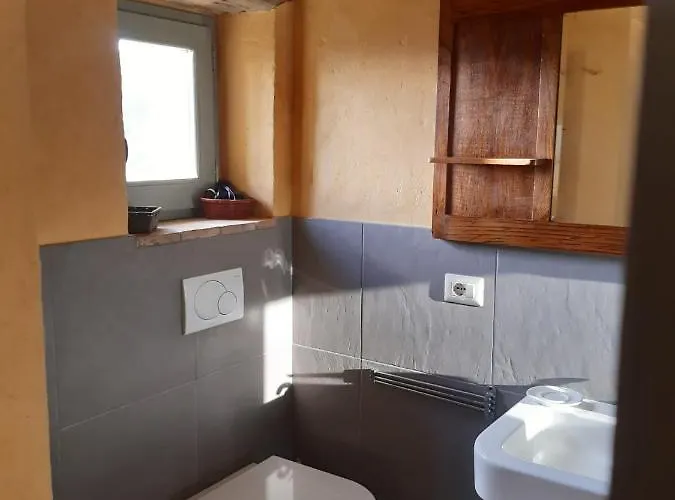 Borgo Cardaneto 3* Montone (Umbria)