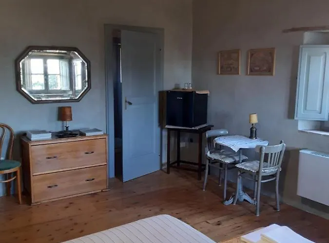 Borgo Cardaneto Bed & Breakfast 3*