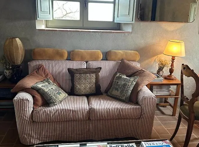 Borgo Cardaneto 3* Montone (Umbria)